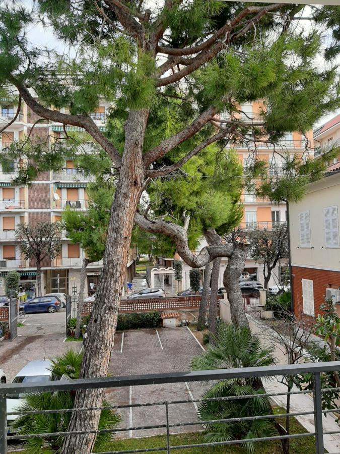 Hotel Chiaraluna Civitanova Marche Extérieur photo