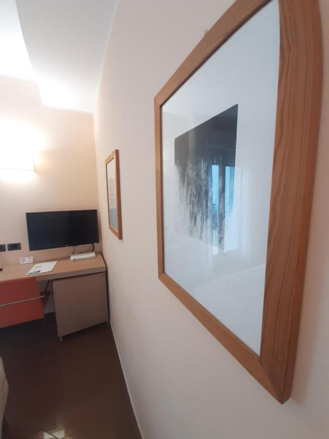 Hotel Chiaraluna Civitanova Marche Extérieur photo