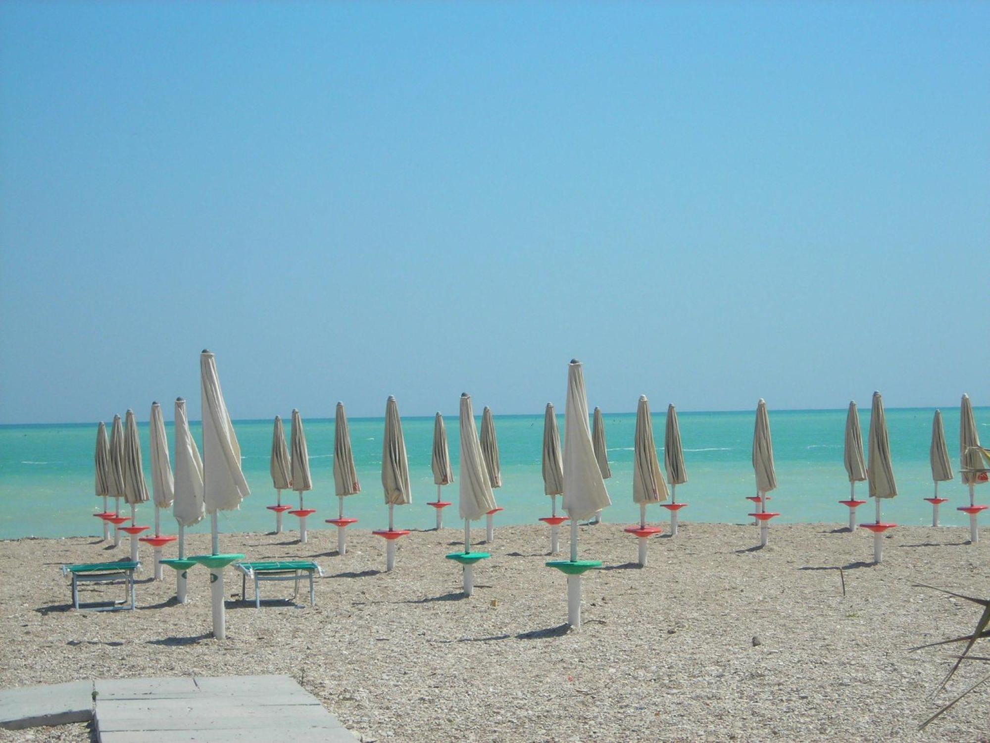 Hotel Chiaraluna Civitanova Marche Extérieur photo
